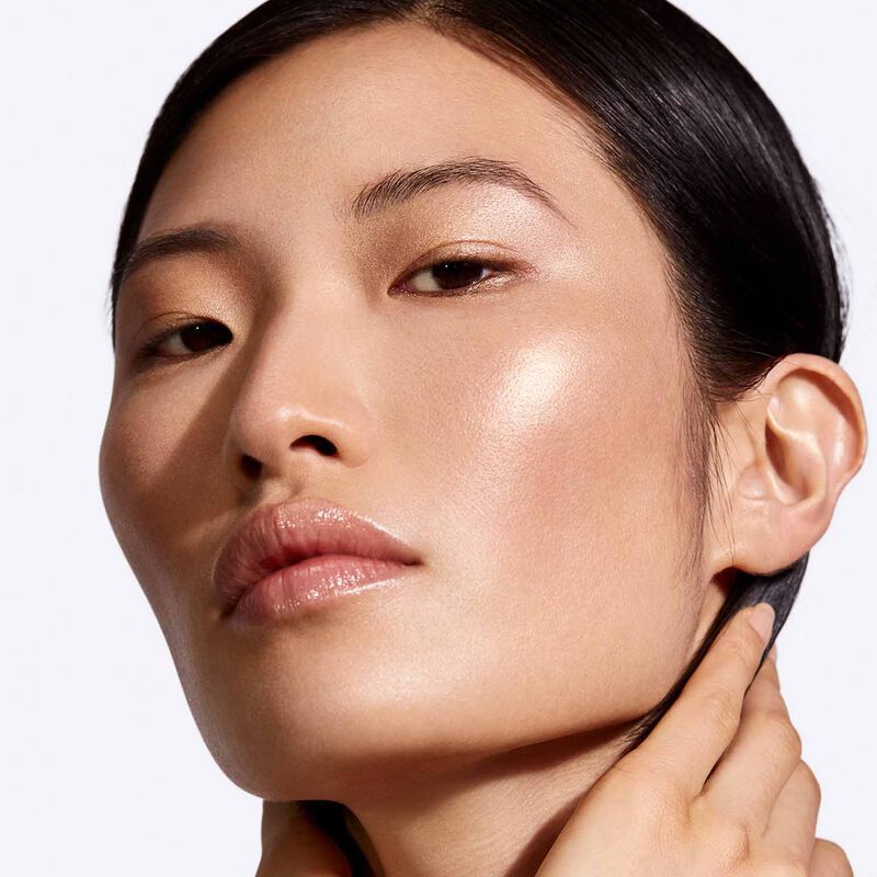 M.A.C Strobe Cream image number 7