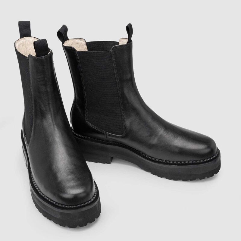 Chaos & Harmony Kings Boot image number 1