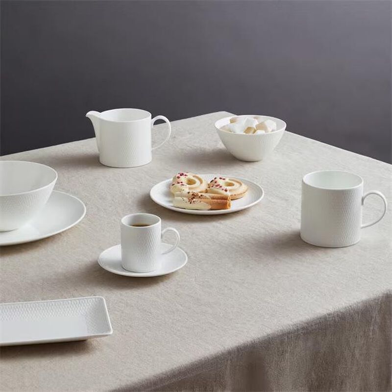 Wedgwood Gio 16 Piece Set image number 3