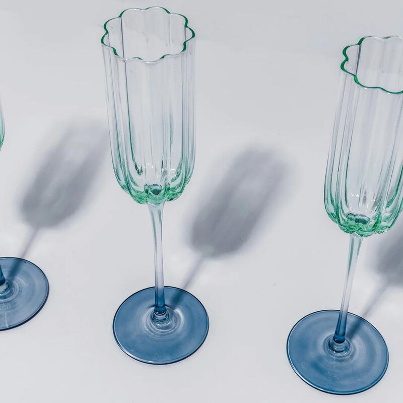 Home Lab Petal Champagne Flute Aqua Set Of 4 image number 1