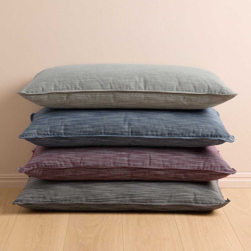 HOMMEY. Lumbar Cushion Raisin image number 1
