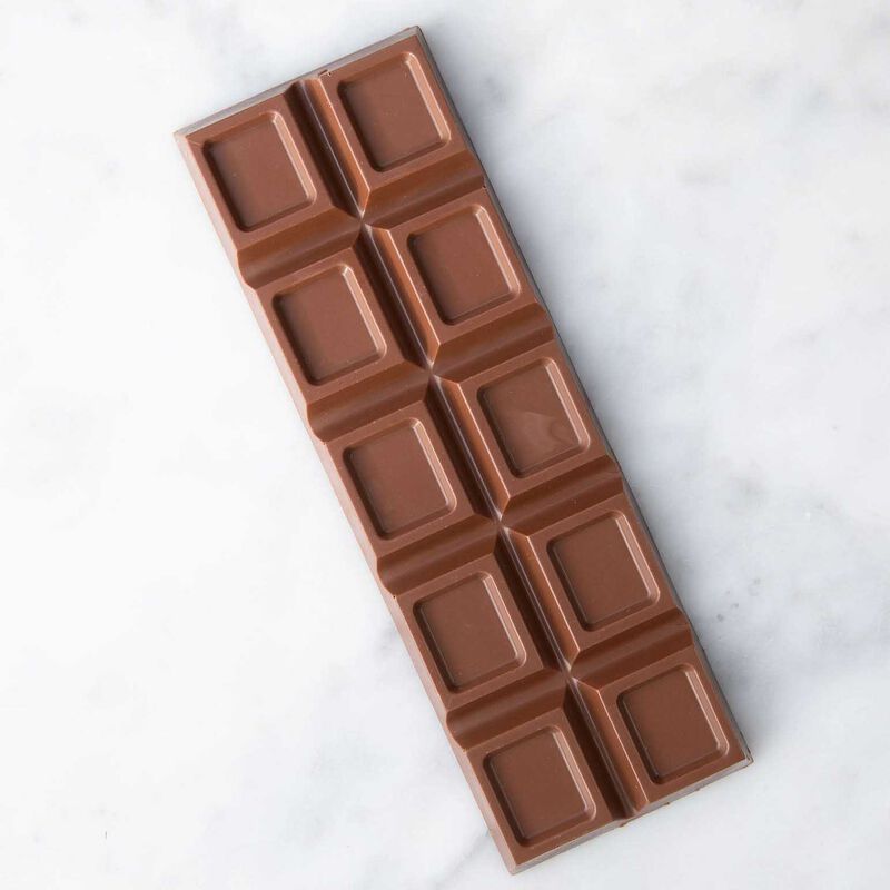 House of Chocolate Biscoff Stroopwaffel Milk Chocolate Bar 220g image number 2