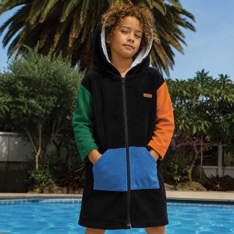 Crywolf Zip-Up Towel image number 1