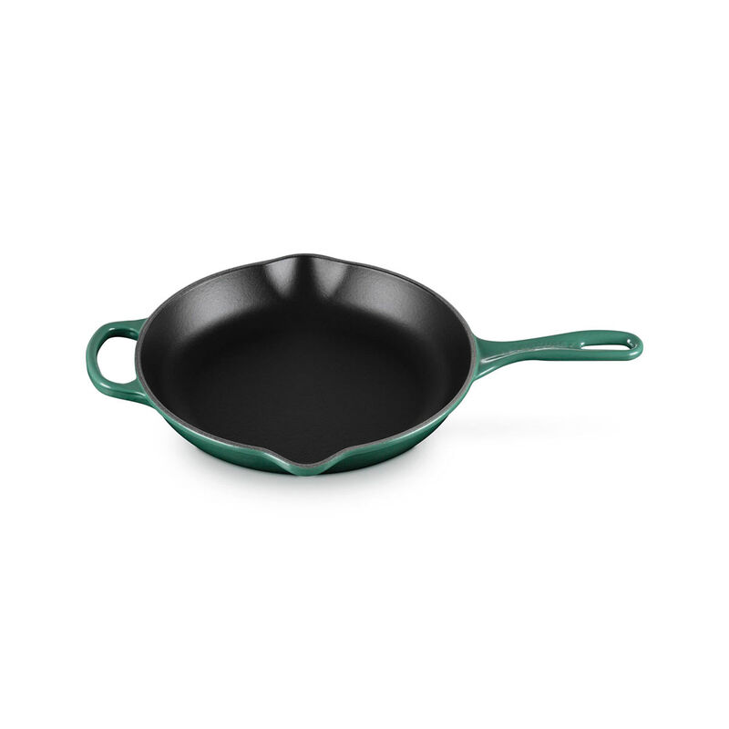Le Creuset Signature Cast Iron Round Skillet 26cm image number 0