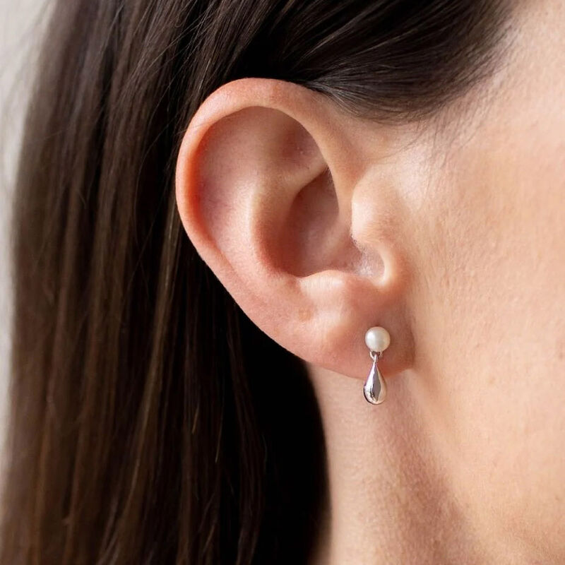 Boh Runga Droplet Moon Glow Studs image number 1