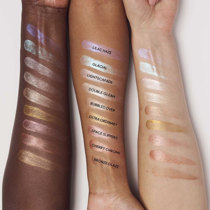 MAC Skinfinish Lightstruck Liquid Highlighter image number 3