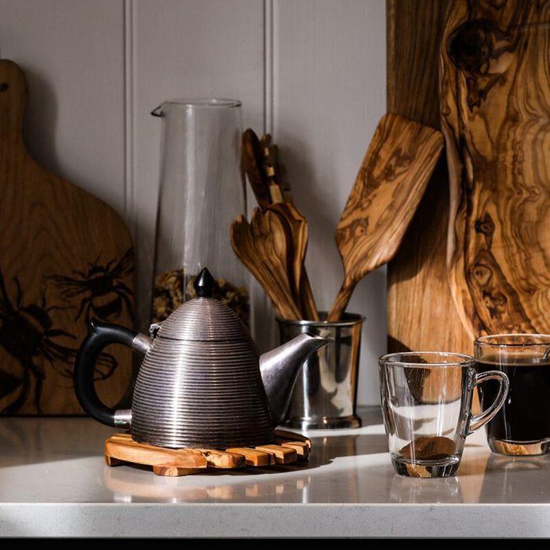 Selbrae House Olive Wood Round Trivet image number 1