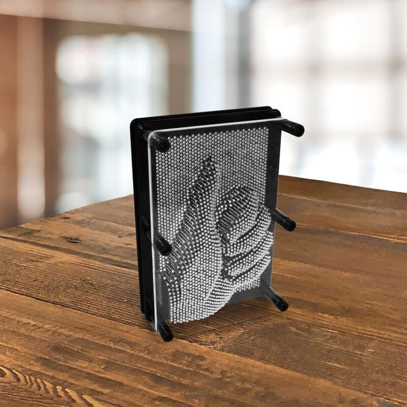 Maverick Desktop Pin Art image number 1