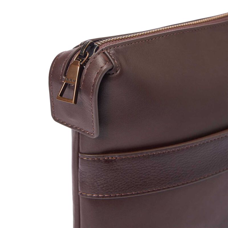 R.M. Williams Farrier Tech Folio image number 1