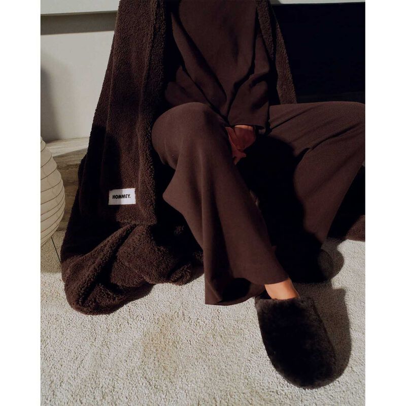 HOMMEY. Faux Fur Throw Blanket image number 3
