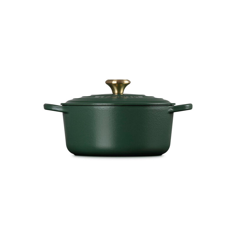 Le Creuset Signature Cast Iron Round Casserole 24cm image number 21