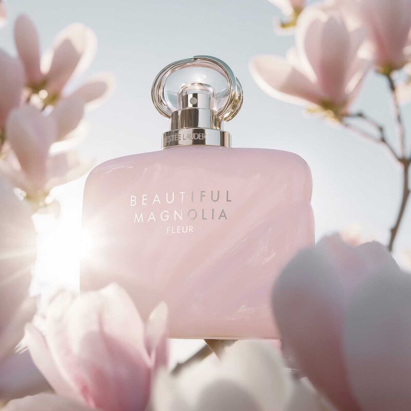 Est&eacute;e Lauder Beautiful Magnolia Fleur EDP 50ml image number 3