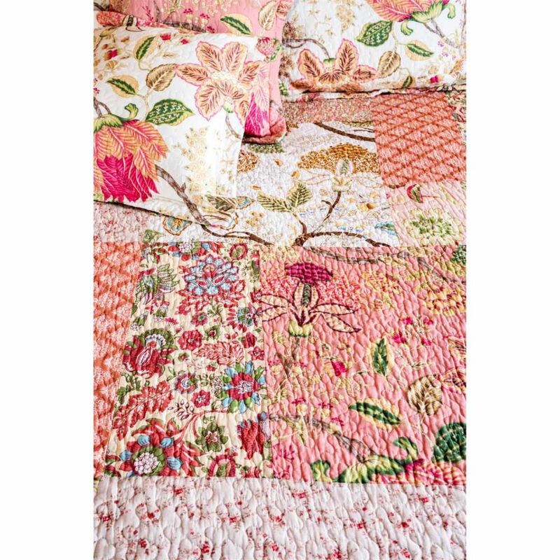 Forever England Constance Patchwork Bedspread 305X280cm image number 3