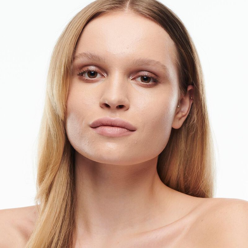 MAC Studio Radiance Serum Powered Foundation image number 185