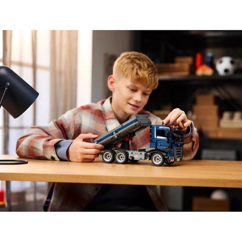 LEGO Technic Tipping Dump Truck image number 2