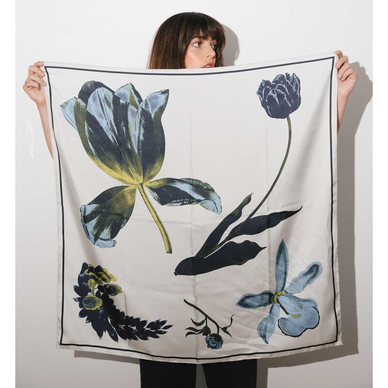 Artifact Eos Bloom Sqaure Silk Scarf image number 3