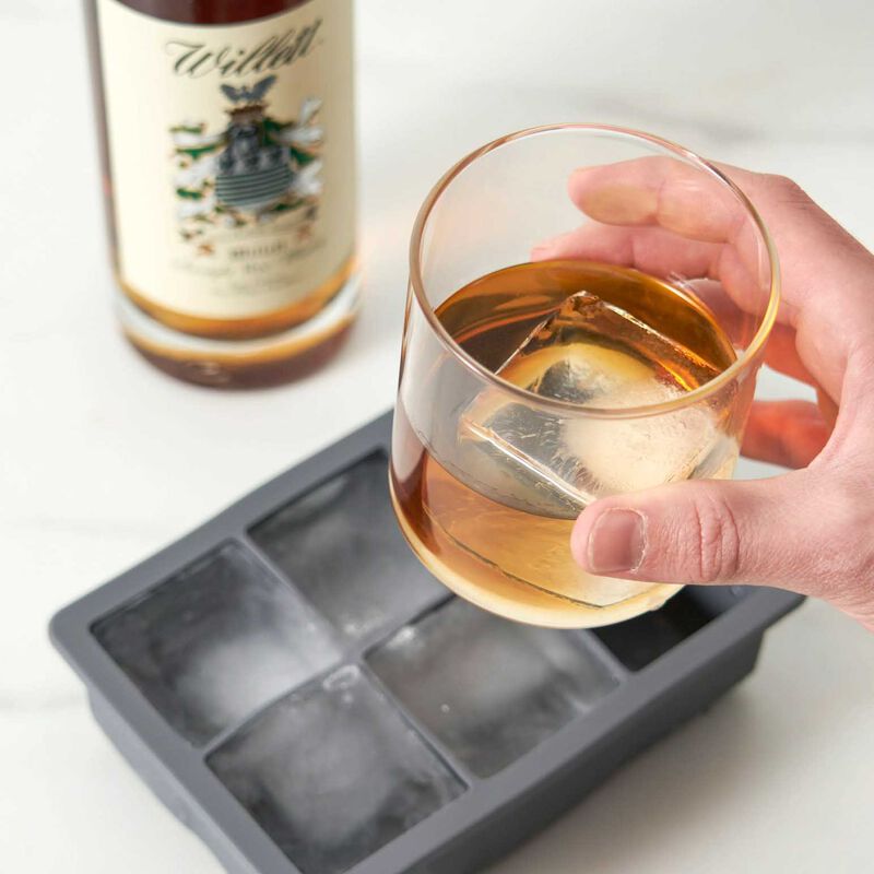 Whiskey Ice Cube Tray With Lid By Viski® image number 3