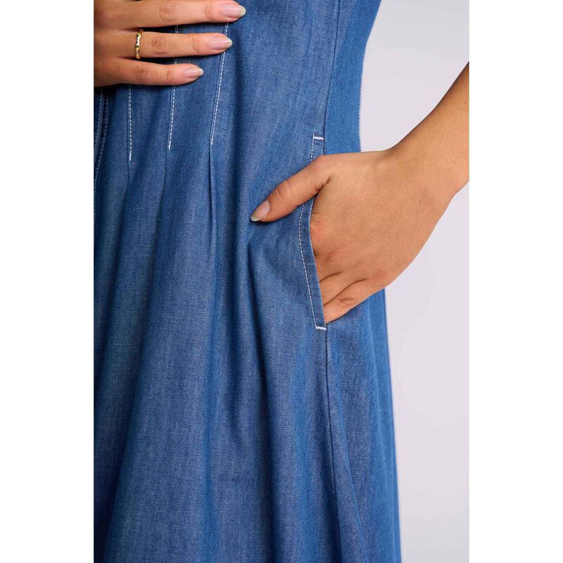 Vassalli Shaped Waist Button Up Dress With Pockets image number 2