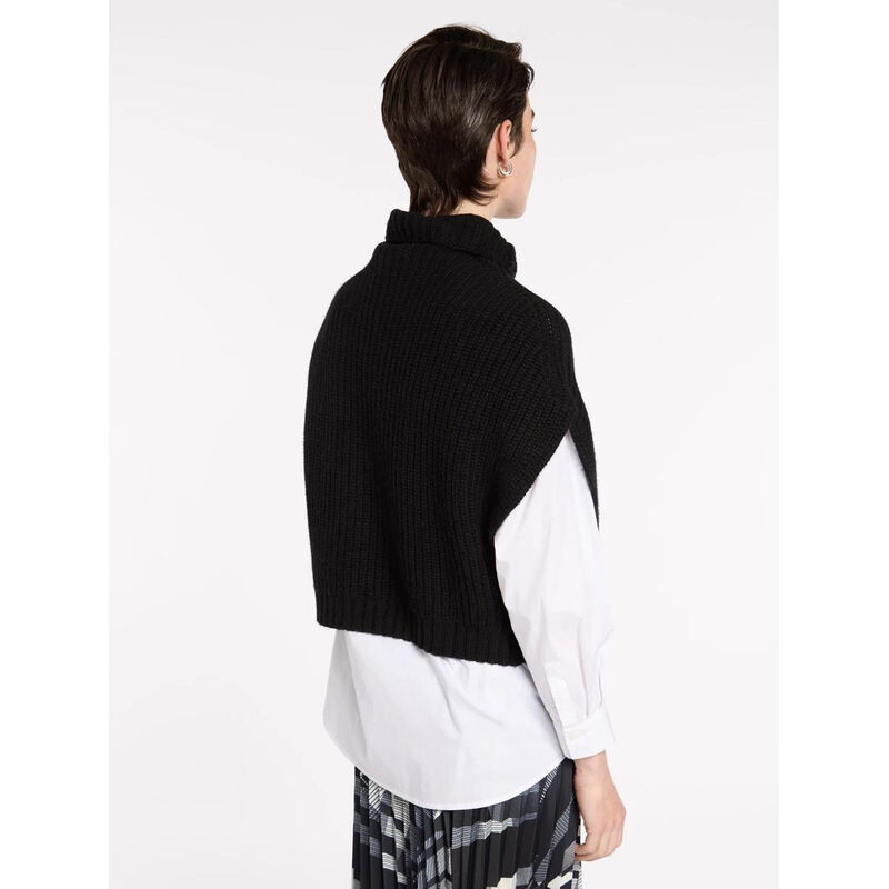 Marco Polo Chunky Knit Pull Over image number 1