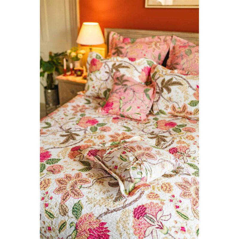 Forever England Constance Patchwork Bedspread 305X280cm image number 2