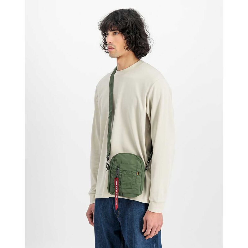 Alpha Industries Crew Carry Bag image number 2