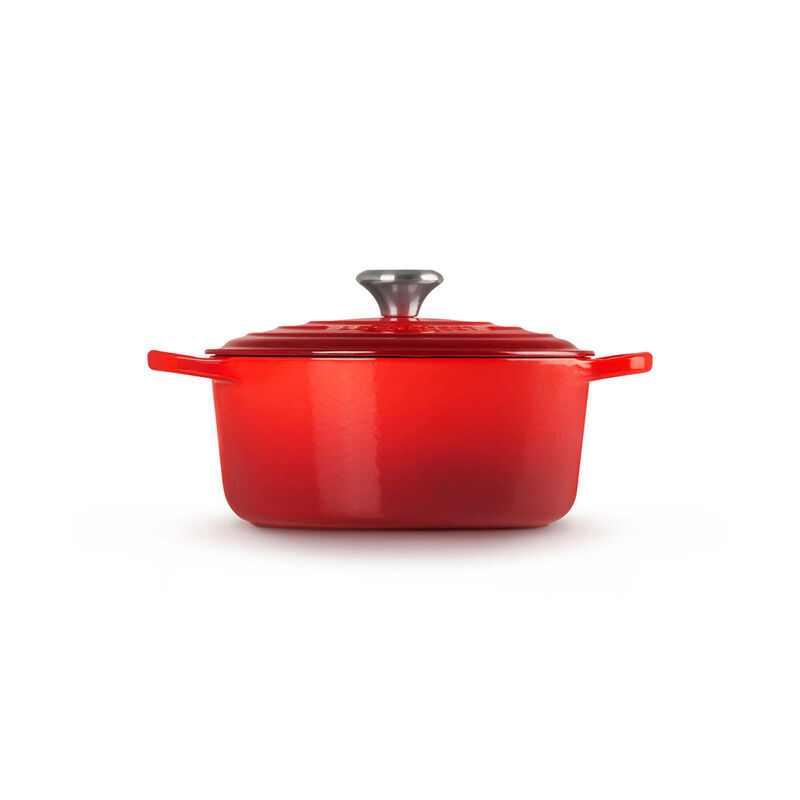 Le Creuset Signature Cast Iron Round Casserole 24cm image number 14