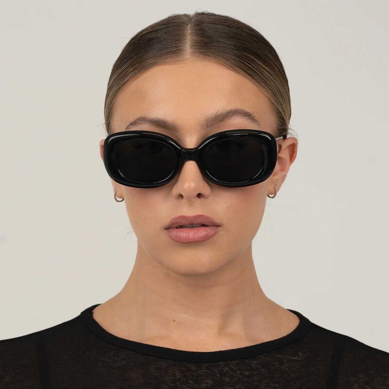 Otra Viv Sunglasses image number 3