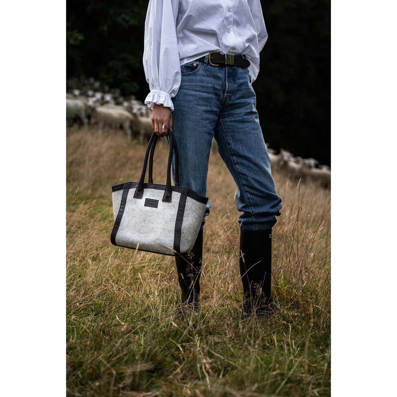Honest Wolf The Handbag image number 7