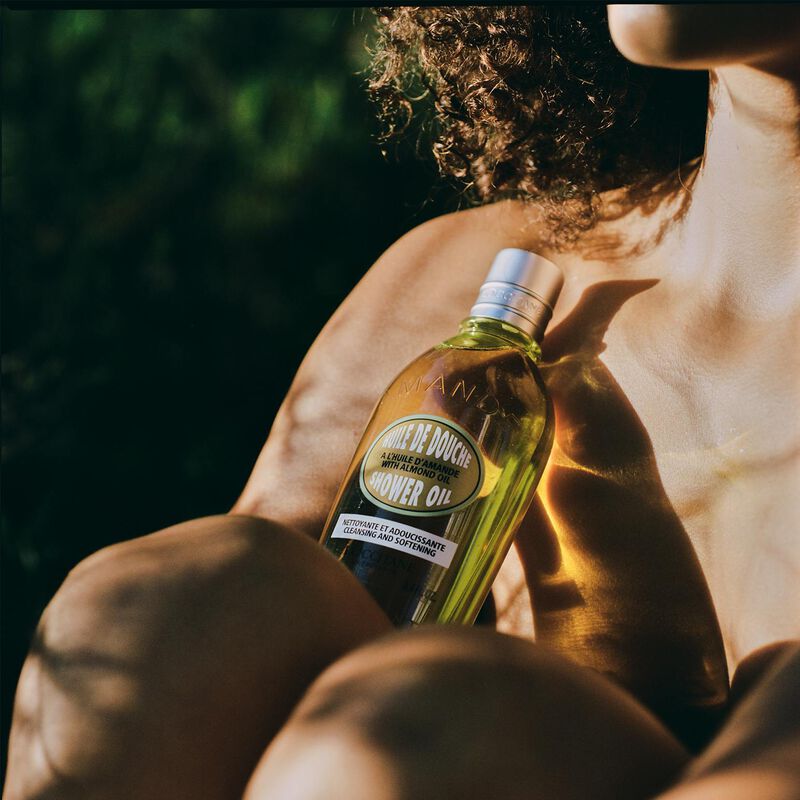 L'Occitane Almond Shower Oil 250ml image number 2