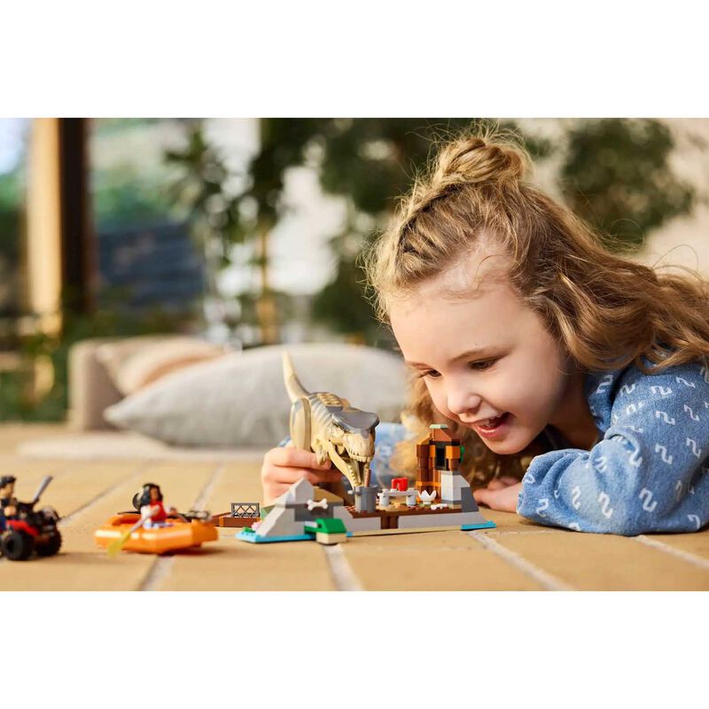 LEGO Jurassic World: T. Rex River Escape image number 2
