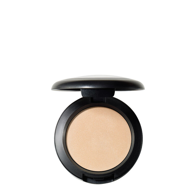 MAC Cream Colour Base image number 5
