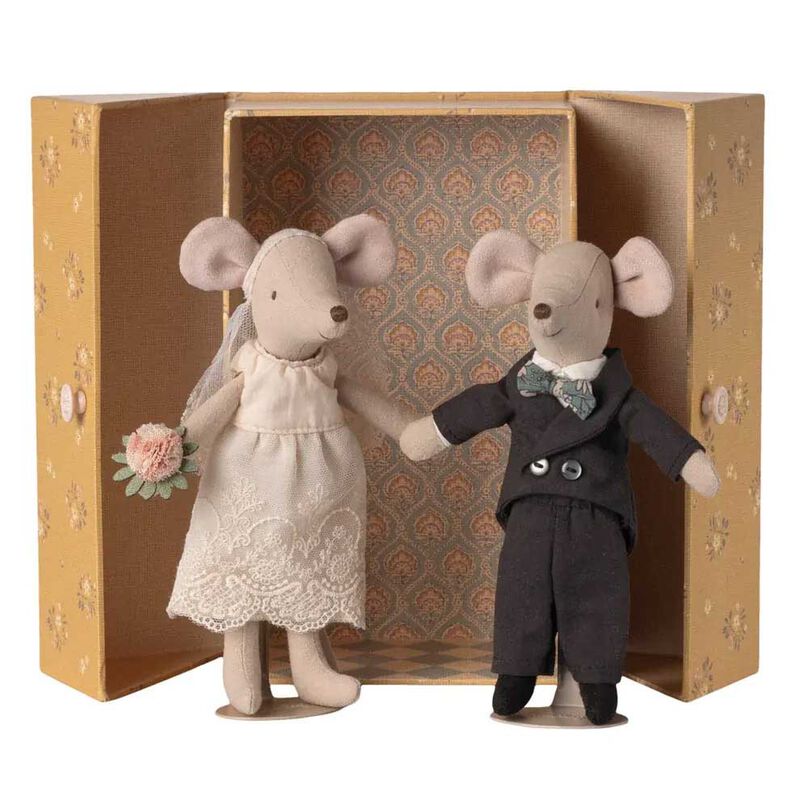 Maileg Wedding Mice Couple In Box Mum And Dad image number 0