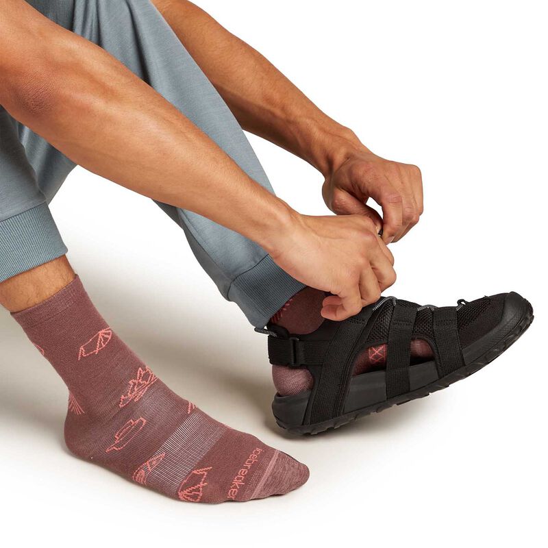 Icebreaker M Merino Lifestyle Ultralight Crew Camp Essentials image number 1