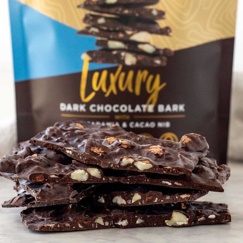 The Remarkable Chocolate Co Macadamia & Cacao Nib Bark 125g image number 1