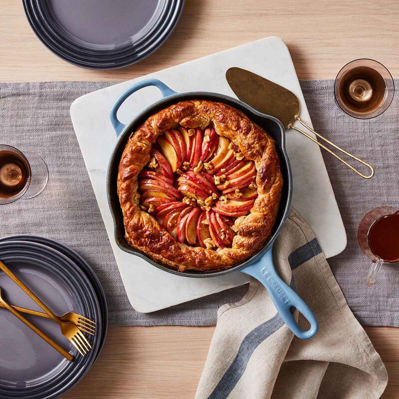 Le Creuset Signature Cast Iron Round Skillet 30cm image number 15