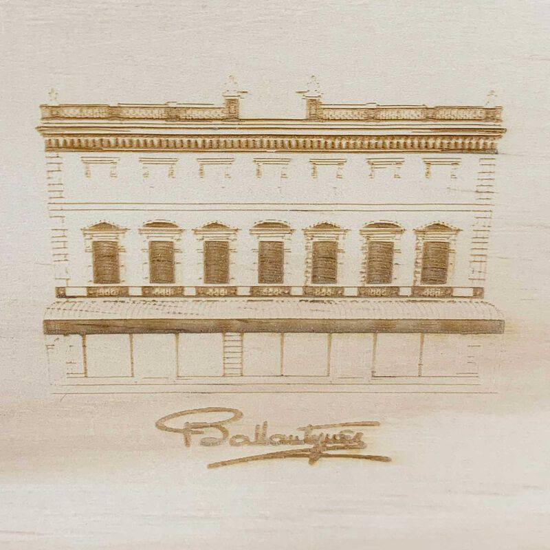 Ballantynes Wooden Cake Box 200mm image number 1