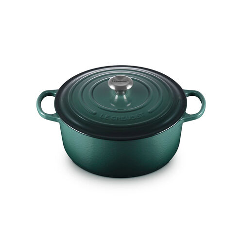 Le Creuset Signature Cast Iron Round Casserole 28cm
