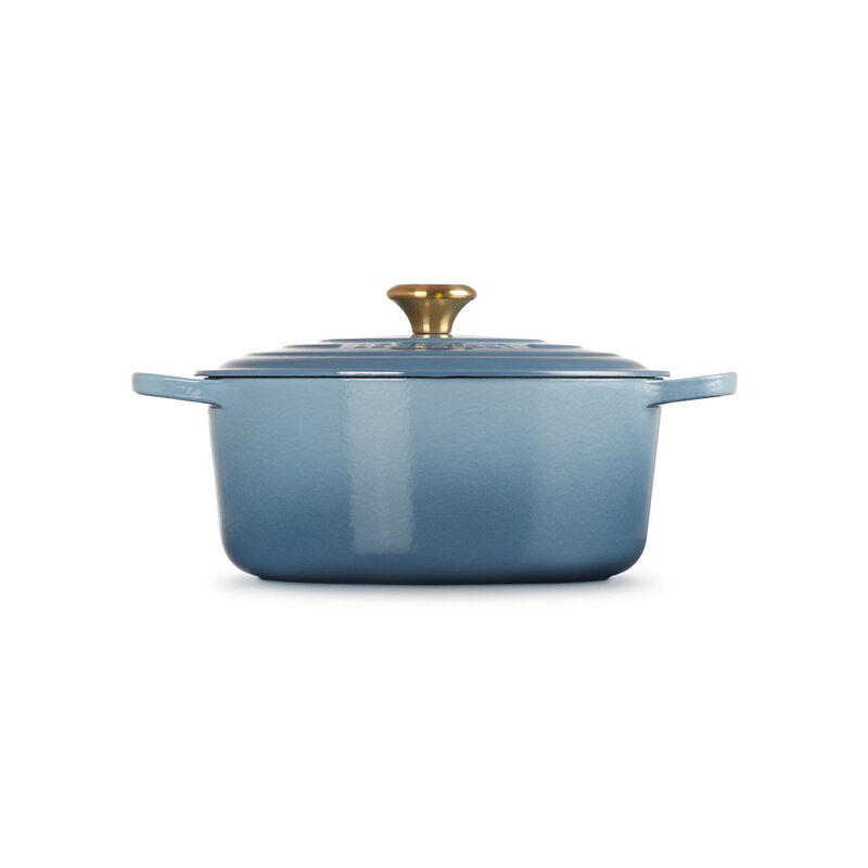 Le Creuset Signature Cast Iron Round Casserole 28cm image number 18