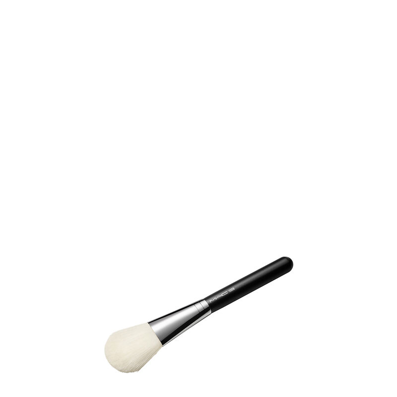MAC 135S Large Flat Powder Brush image number 1