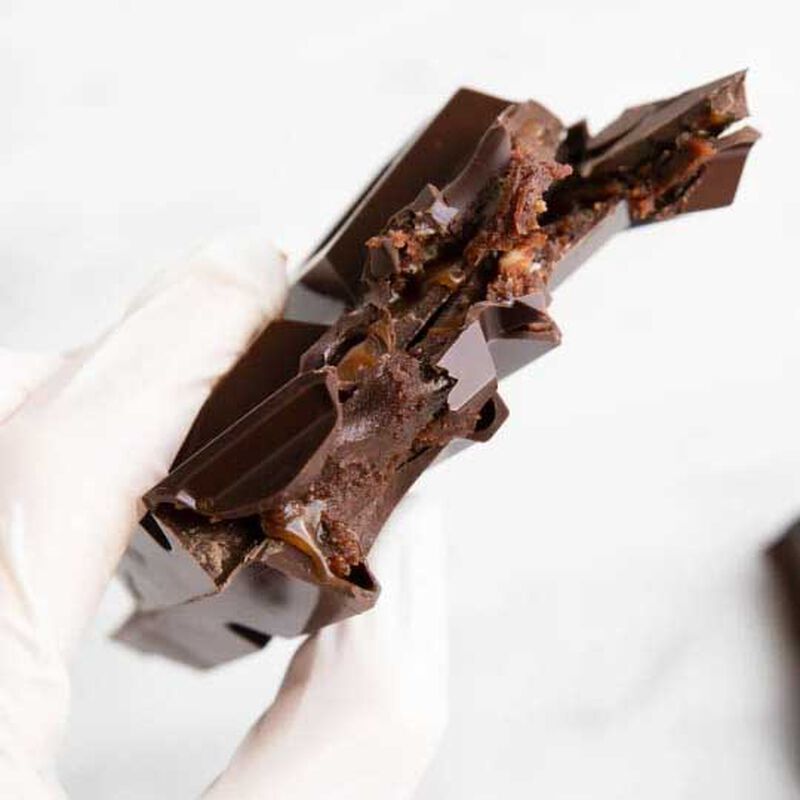 House of Chocolate Caramel Fudge Brownie Chocolate Bar 220g image number 1