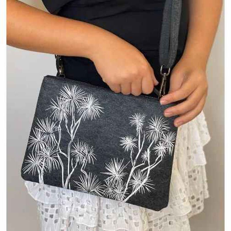 Jo Luping Ti Kouka White On Grey Ecofelt Cross Body Bag image number 1