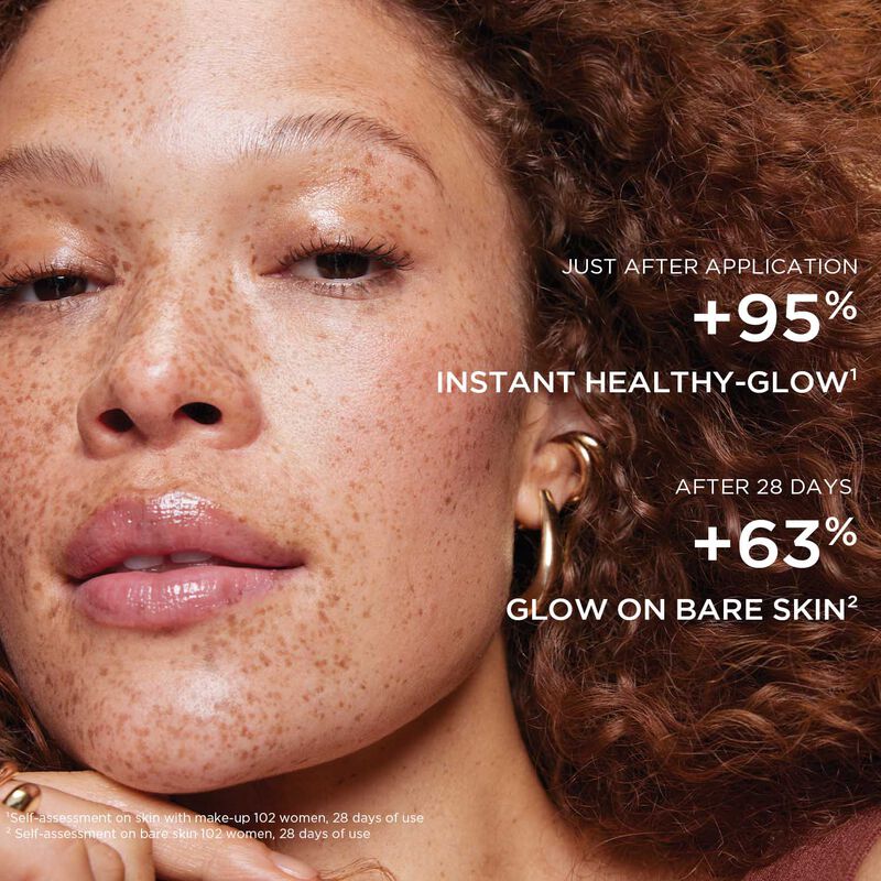 Clarins Skin Illusion Tinted Moisturizer image number 9