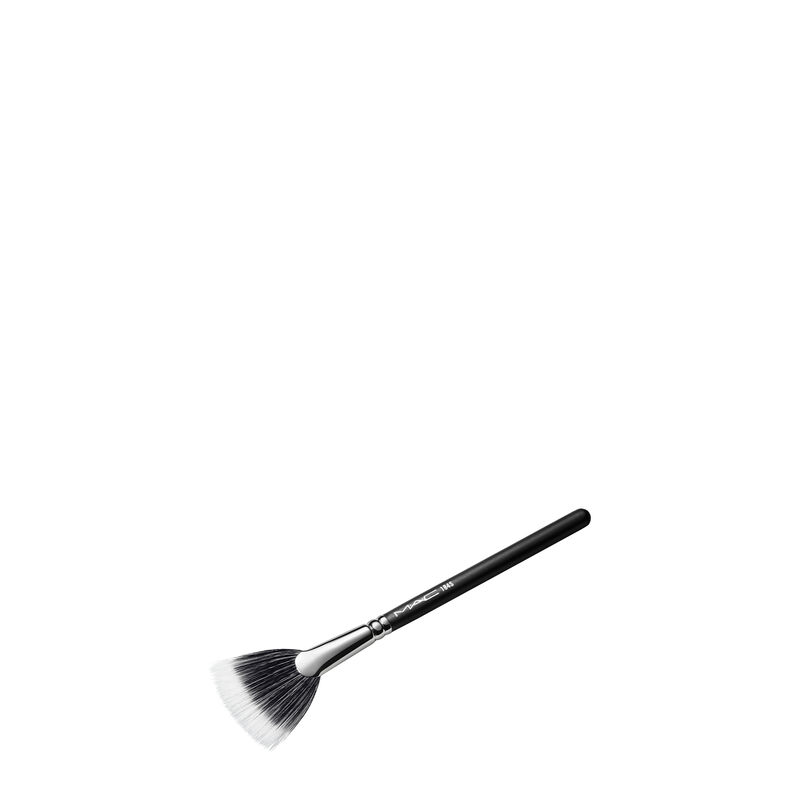 MAC 184S Duo Fibre Fan Brush image number 1