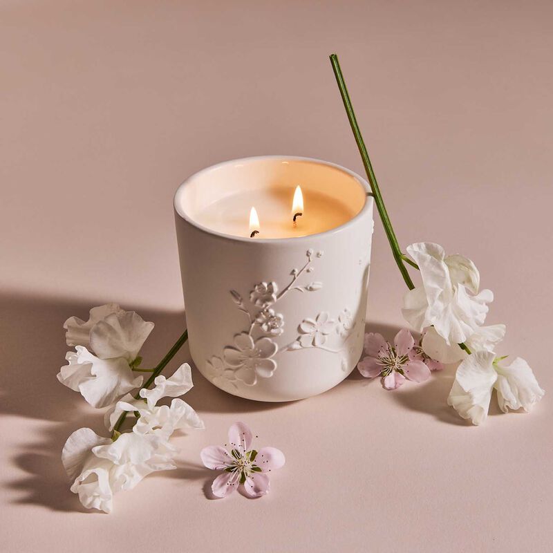 CIRCA Mother's Day Cherry Blossom & Green Tea Candle 300g image number 1