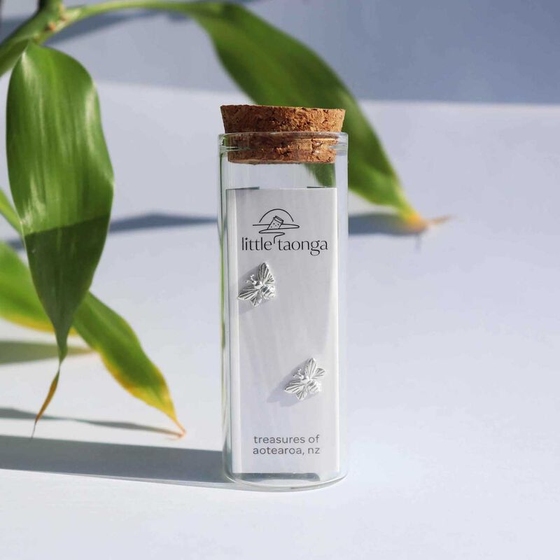 Little Taonga Honey Bee Necklace Silver image number 1
