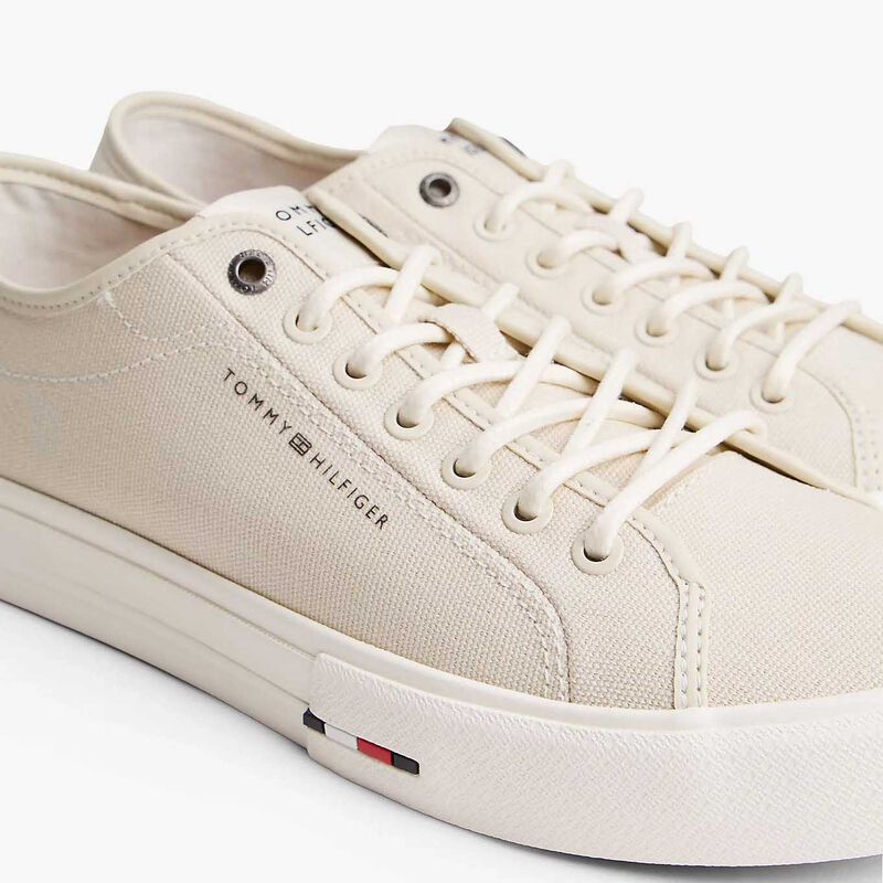 Tommy Hilfiger Canvas Signature Trainers image number 2