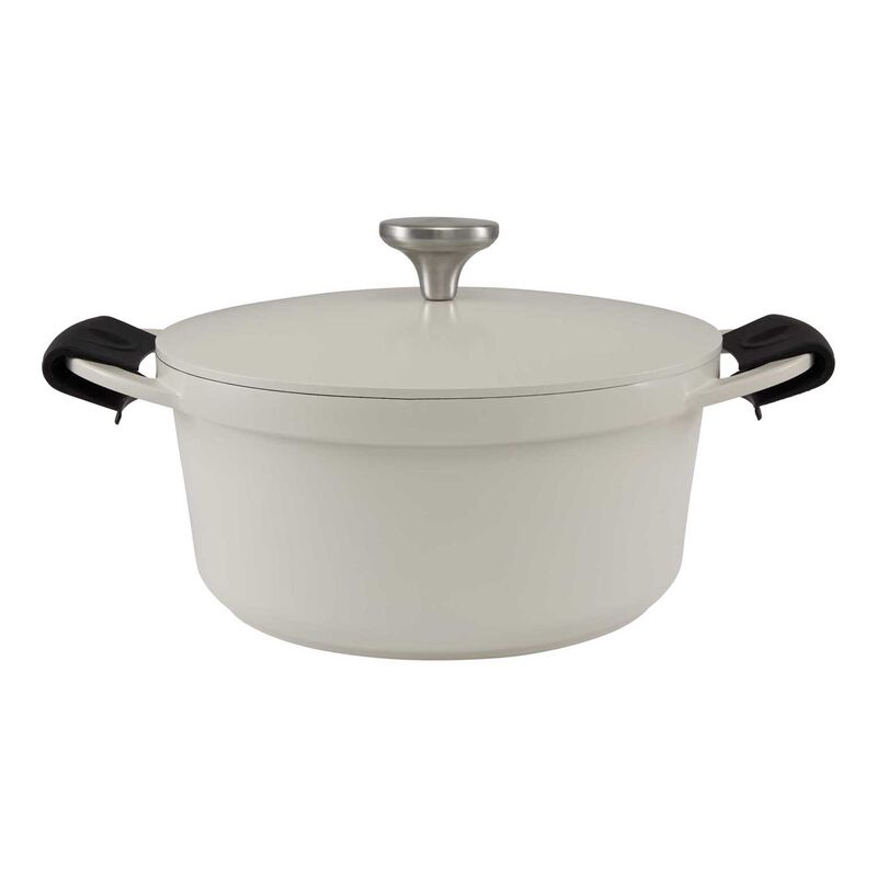 Maxwell & Williams Cast Lite Non-Stick Casserole 24cm/4.2L Ecru Gift Boxed image number 0