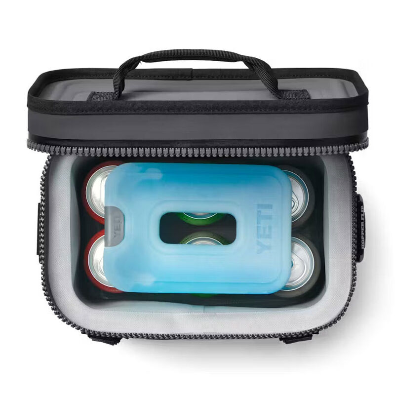 YETI Ice Sheet Medium image number 3