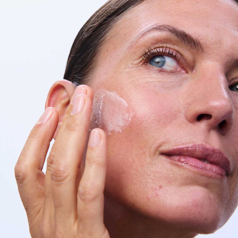 Clarins Super Restorative Day Cream - All Skin Types image number 3