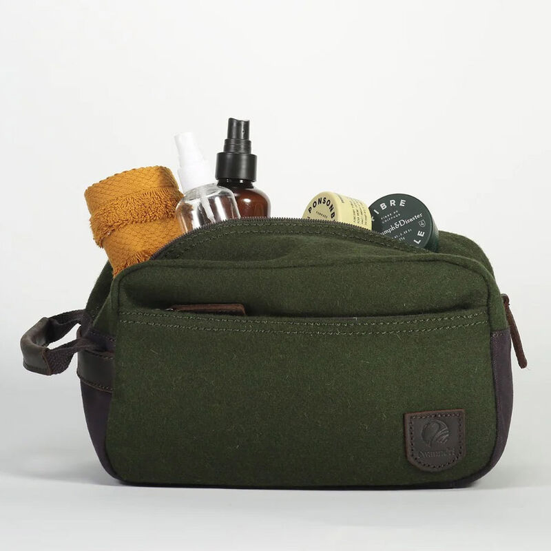 Swanndri Island Bay Wash Bag image number 1